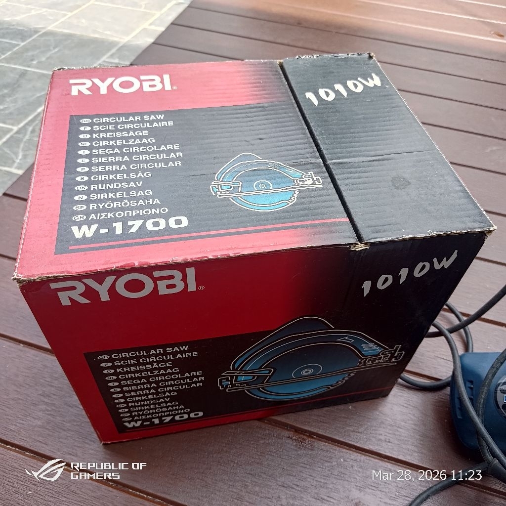 RYOBI Circular Saw W1700