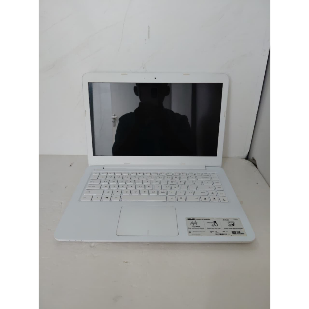Jual MOBO ASUS E402YA-GA201T Gratis Lain-lain Yang Nempel