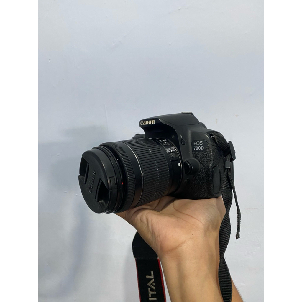 Canon Eos 700D dan lensa kit 18-55mm stm Second dusbook