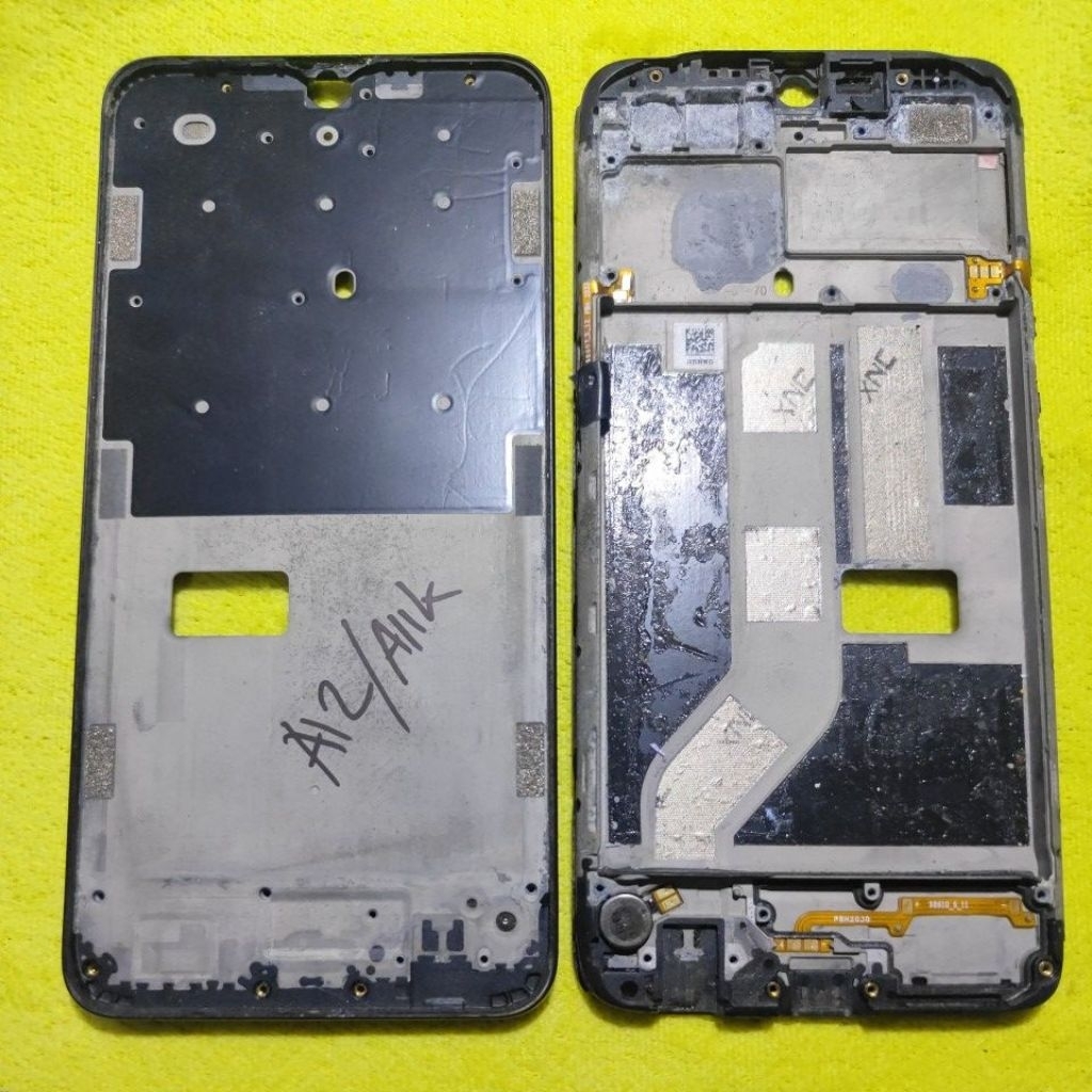 BEZZEL FREN LCD/TATAKAN LCD OPPO A12/A11k ORI COPOTAN(sudah lulus cek)