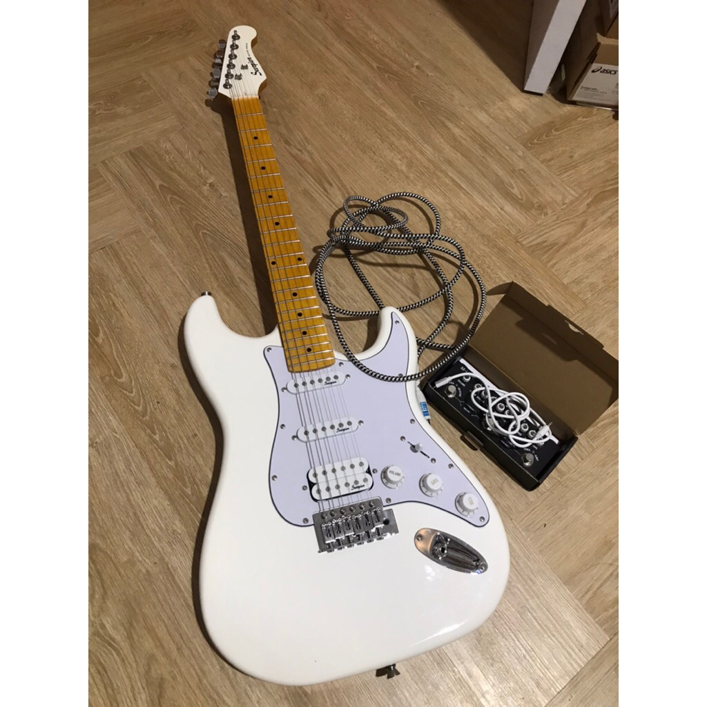 paket gitar listrik scorpion (gitar,mvave,kabel jack, adaptor ugreen)