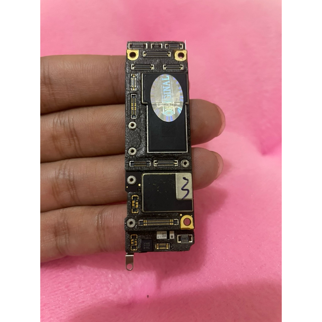 mesin iphone 11 64gb lock icloud passcode