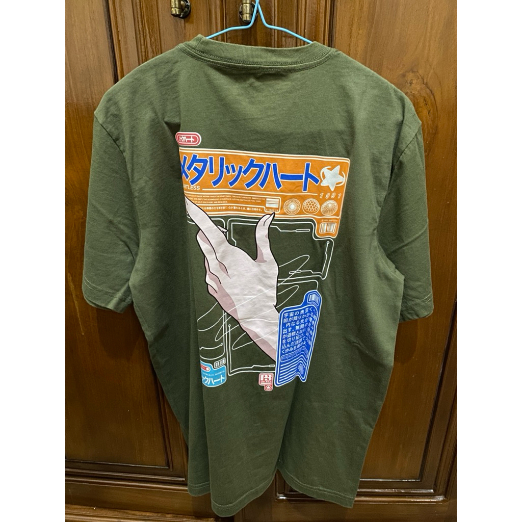 preloved kaos pull n bear