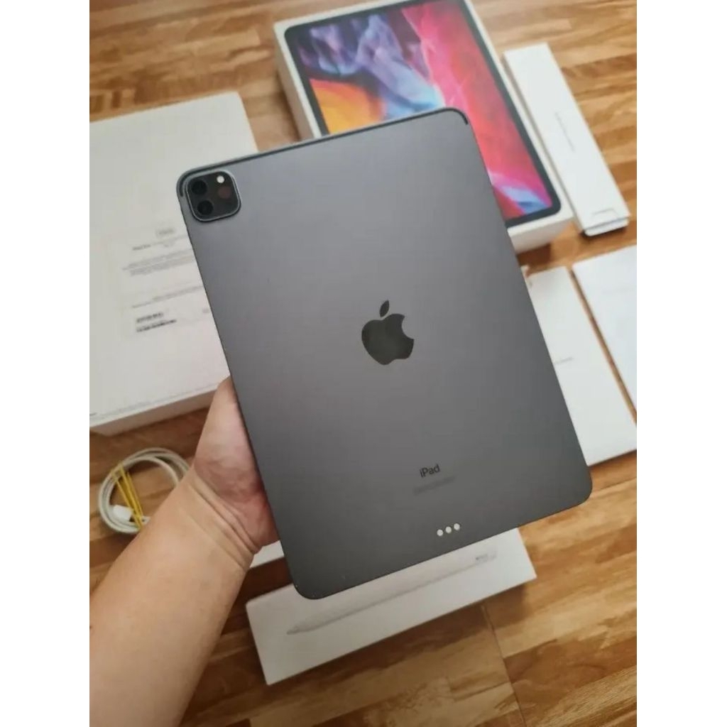 Apple iPad Pro 2020 11 12.9 Inch 256GB Wifi Only. Second Mulus 95%