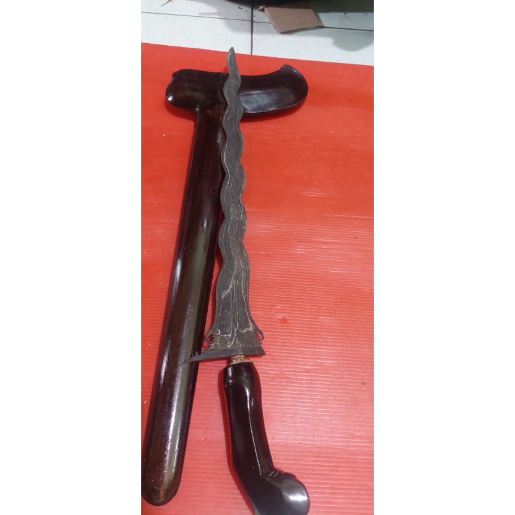 keris karno tinanding luk