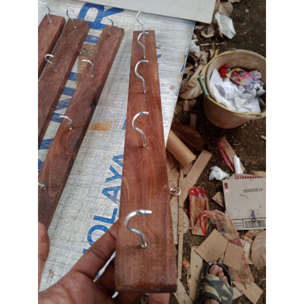 kastop kayu salam serbaguna 5 kail besi stainless kuat/gantungan baju/gantungan alat masak