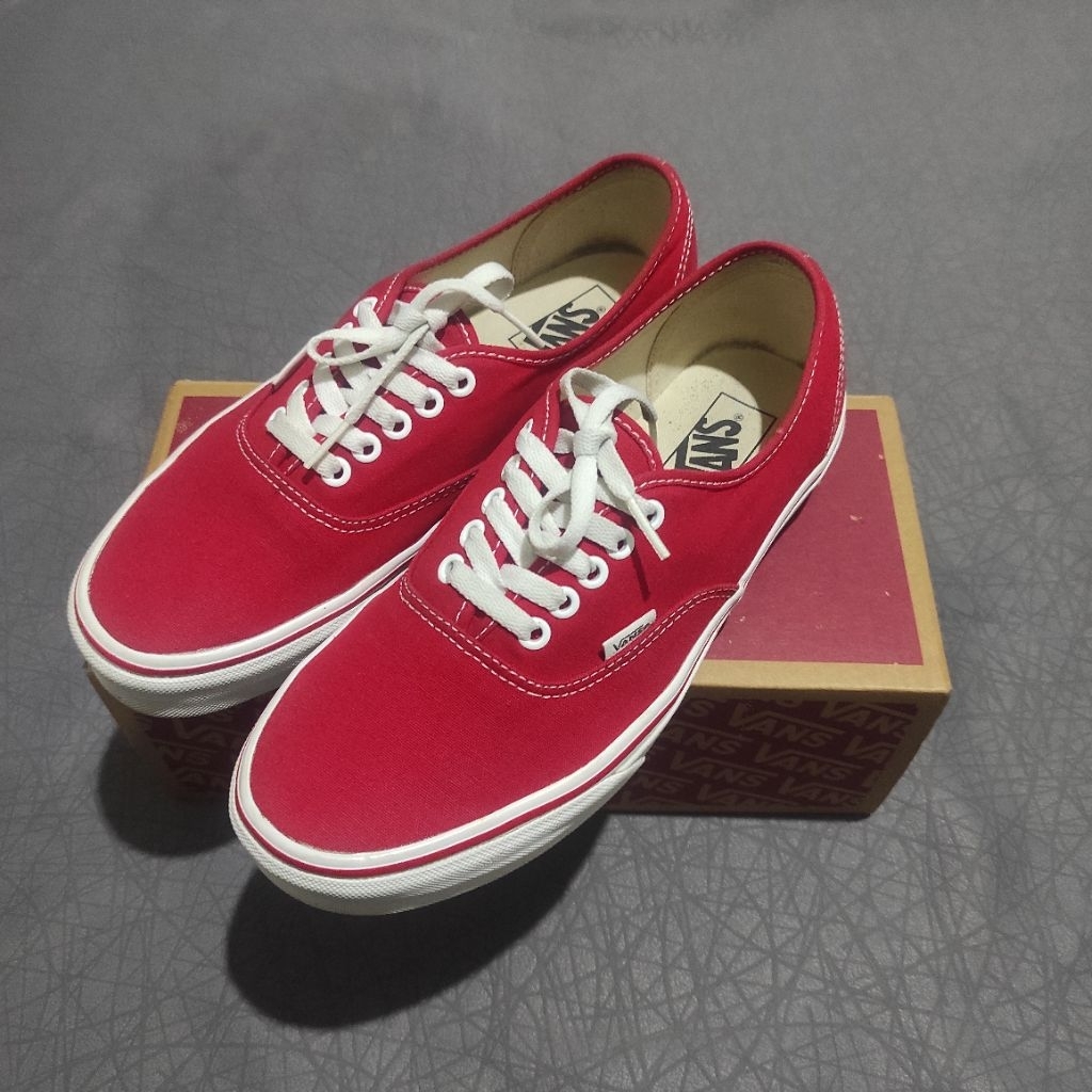 vans authentic red