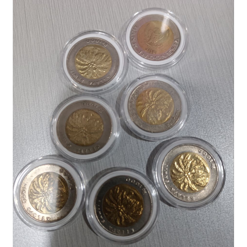 Uang kuno logam kelapa sawit asli