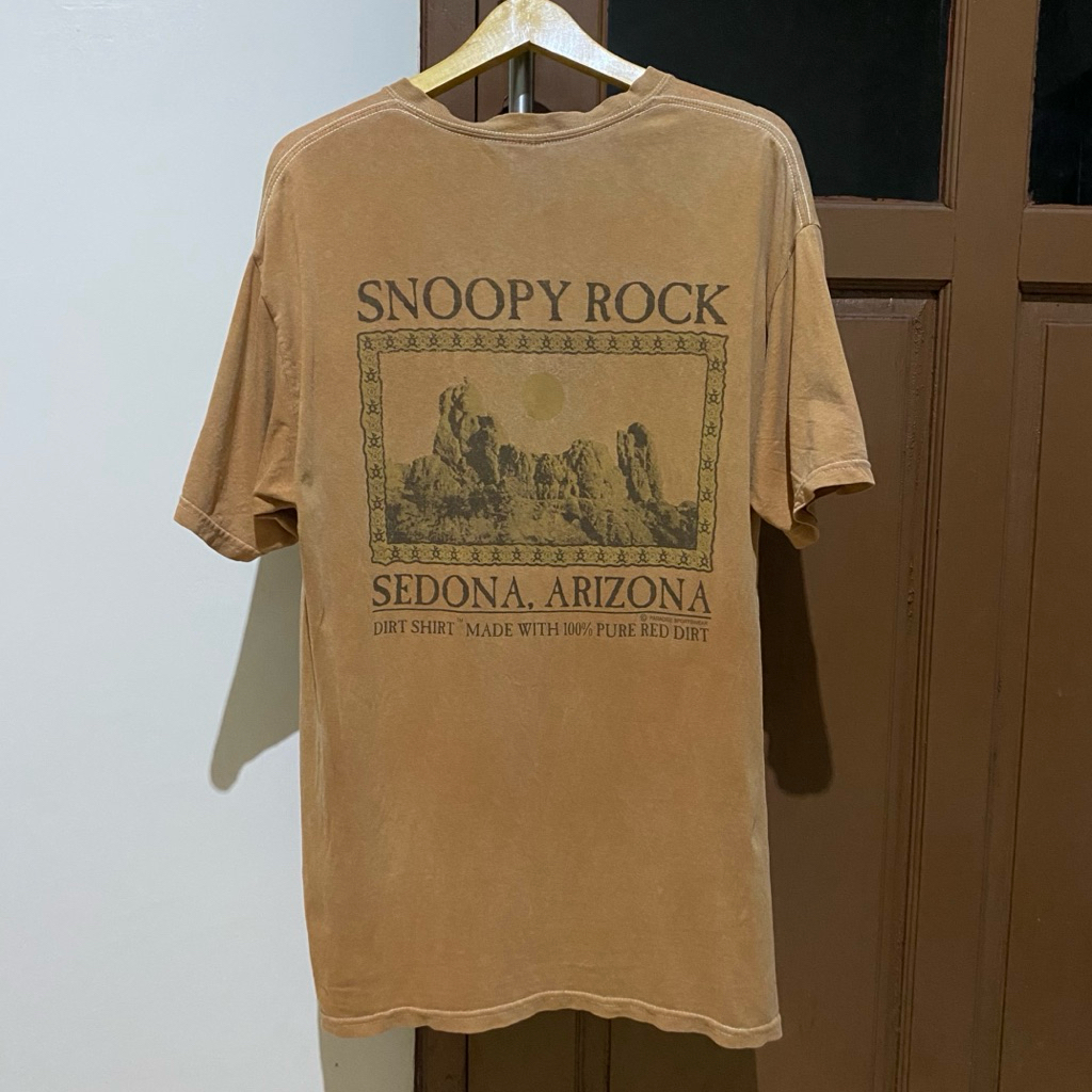 Gildan Snoopy Rock Sedona Arizona Ultra Cotton  T-shirt