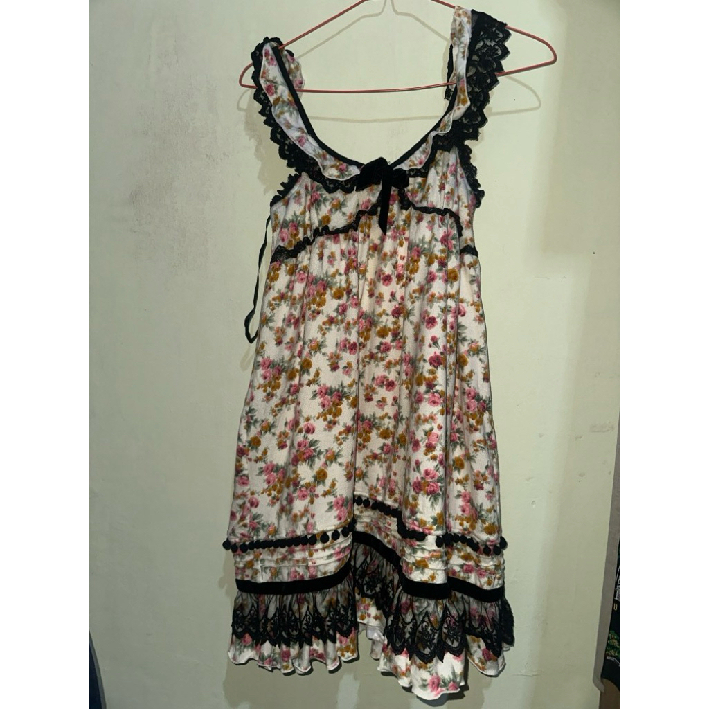 tralala dress booked