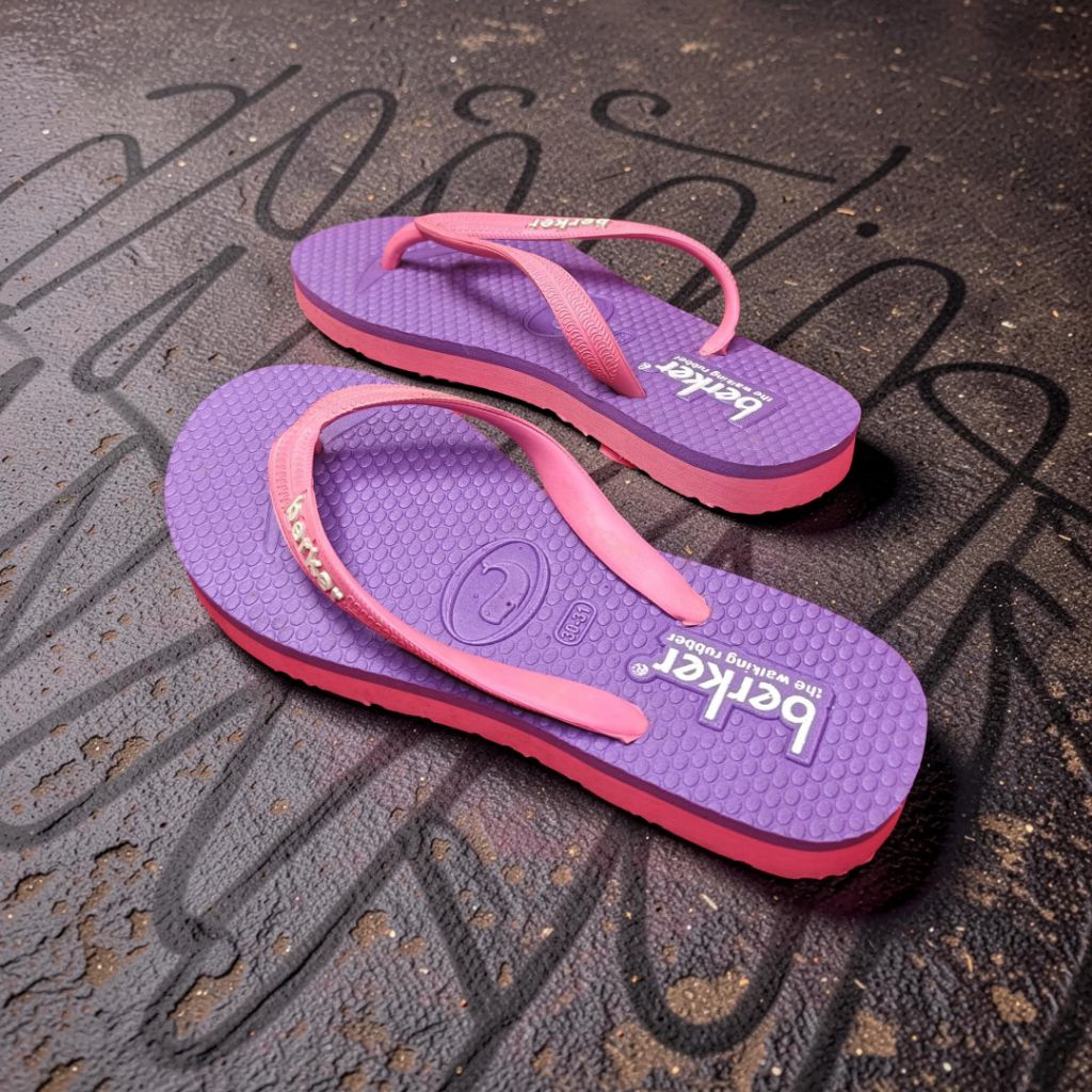 Sendal jepit anak perempuan