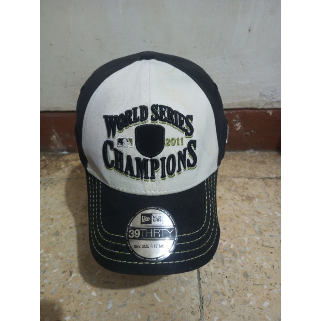 Kaos kerah Tommy Hilfiger original second bekas