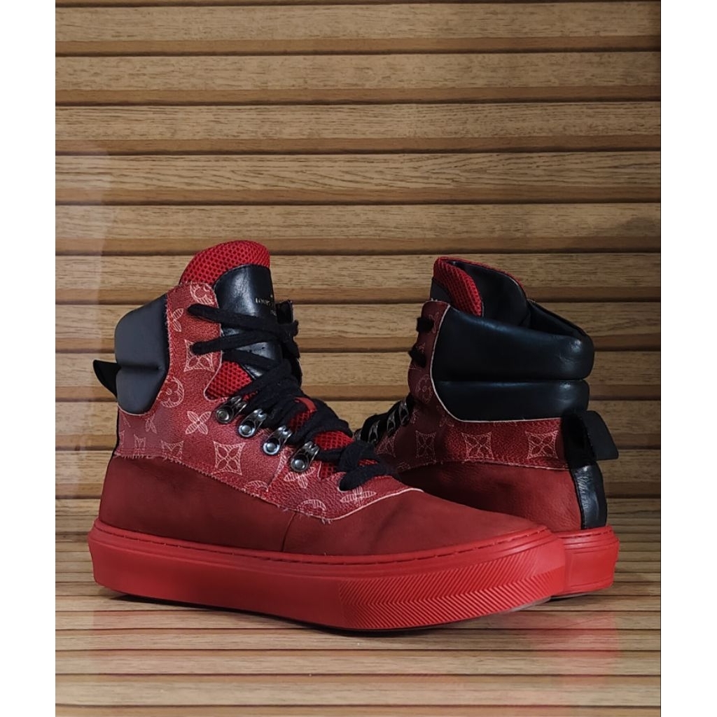 Sepatu LV Louis Vuitton  Paris Rare Langka Red Size 41