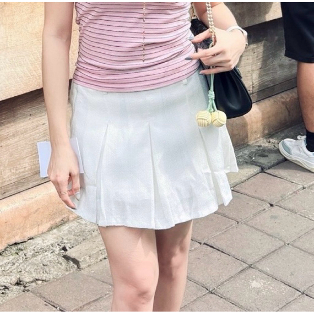 PL rok ada Ada furing / celana di dalam