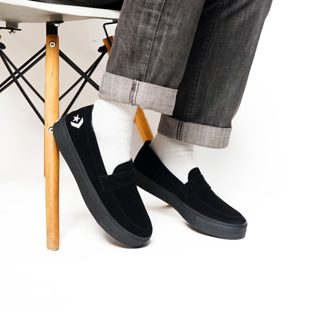 SEPATU  ALL STAR SLIP ON CONVERSE LOAFERS BLACK SLIP ON FREE SOCKS