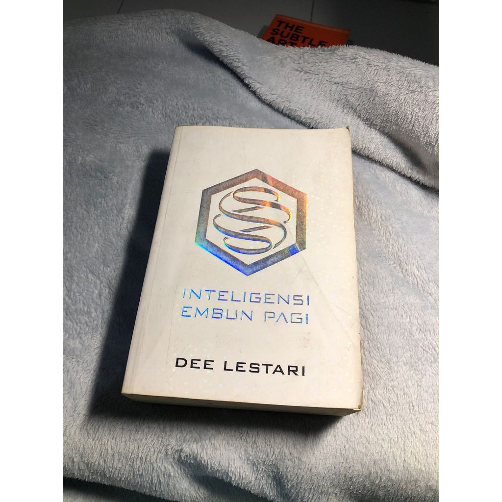 Novel Ori Preloved Intelegensi Embun Pagi - Dee Lestari