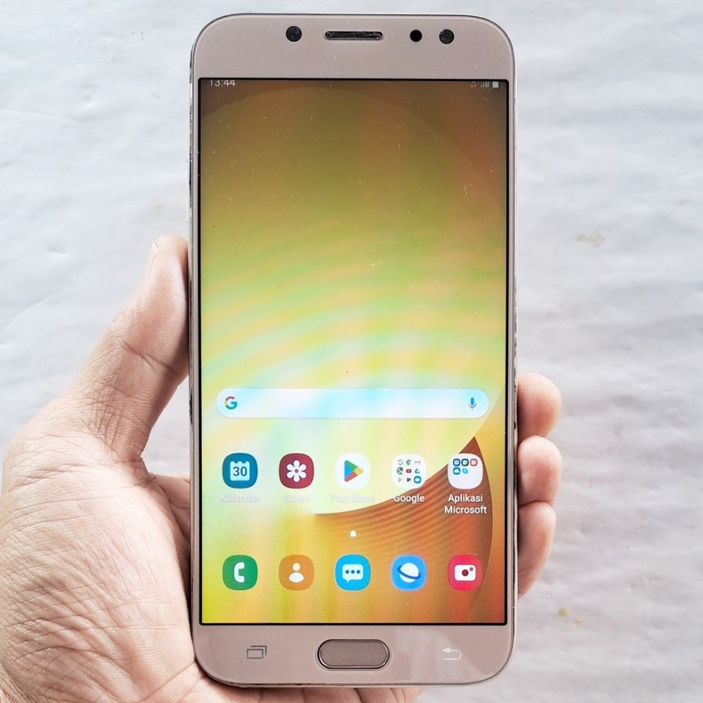 Handphone Hp Samsung Galaxy J7 Pro Second 3/32 GB NFC Eks Resmi Sein