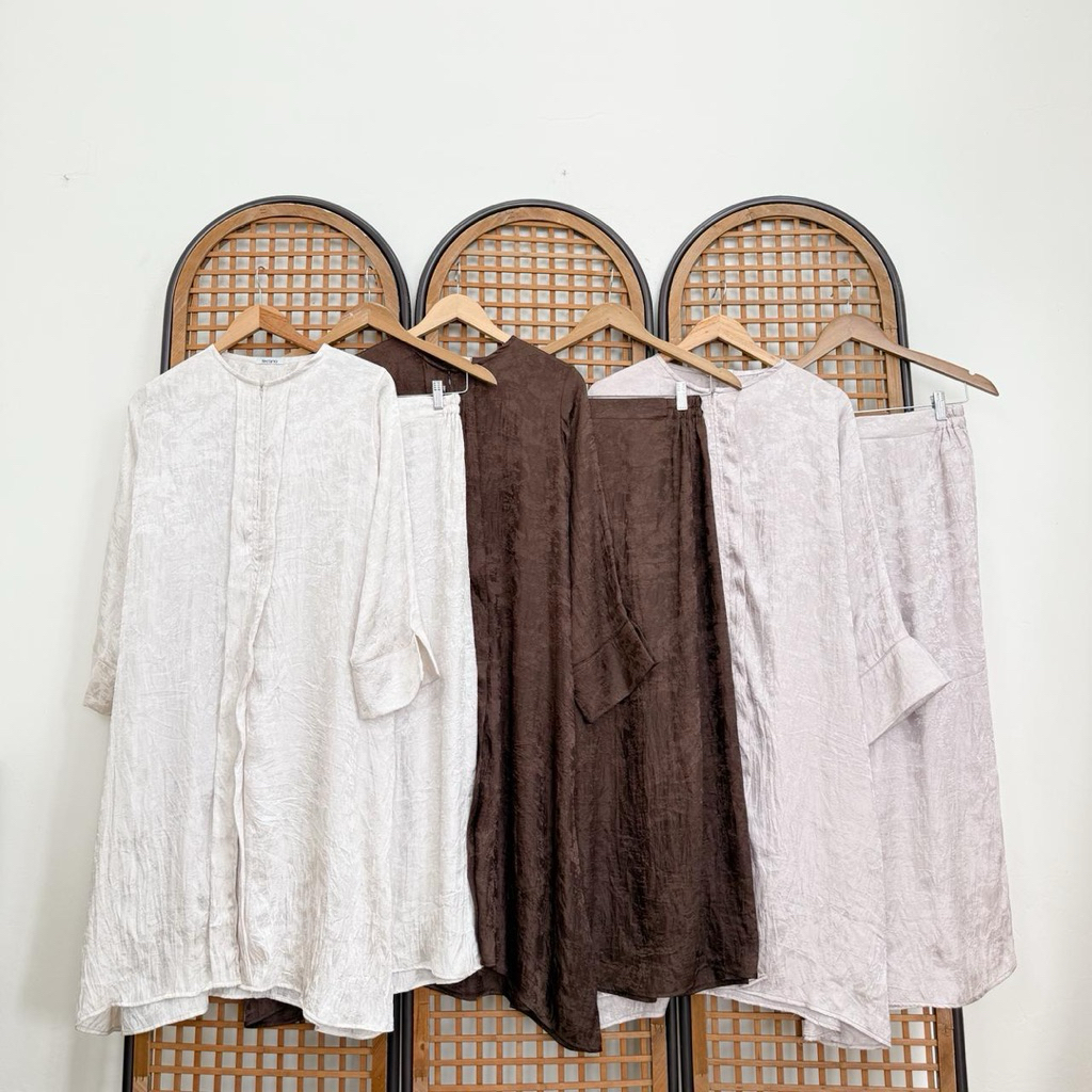 LOCANA LABEL MALAYA SET