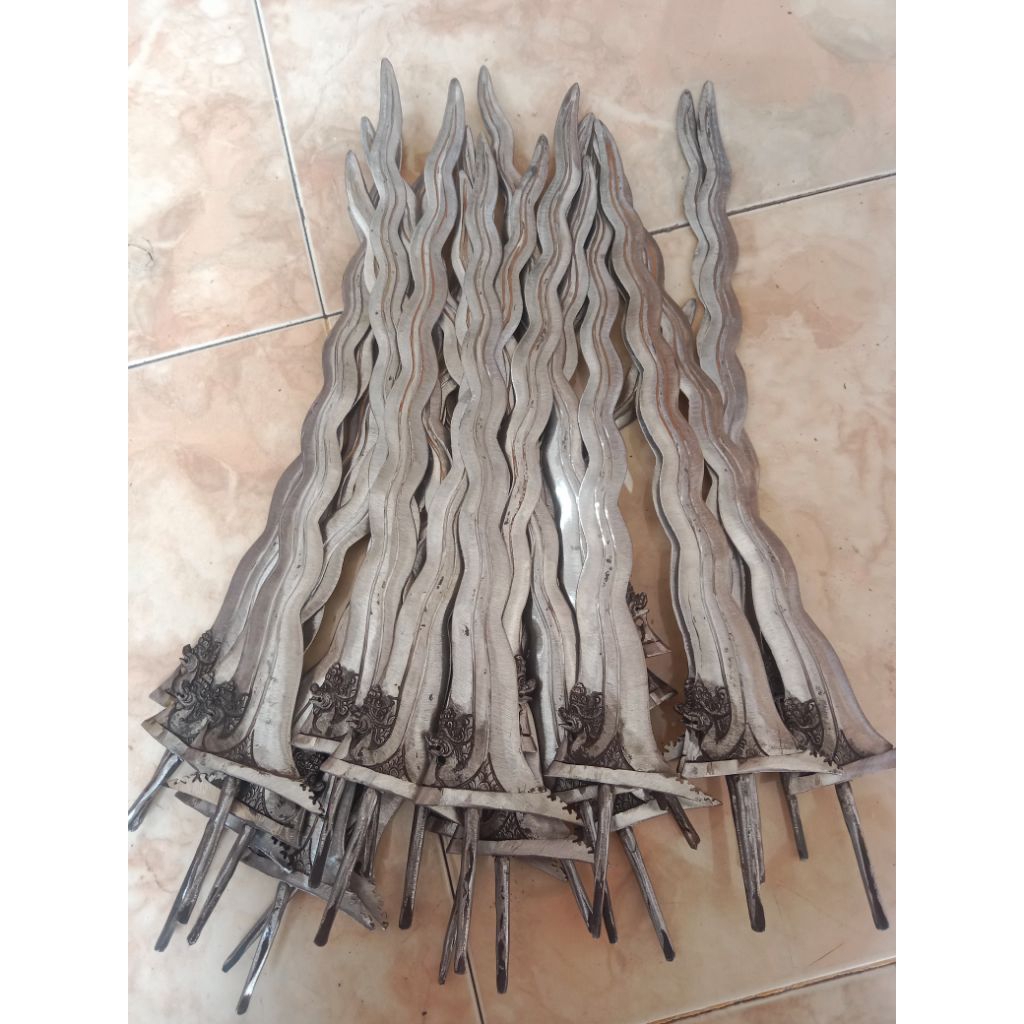 kerisNogososro *Nogo sosro * luk 13