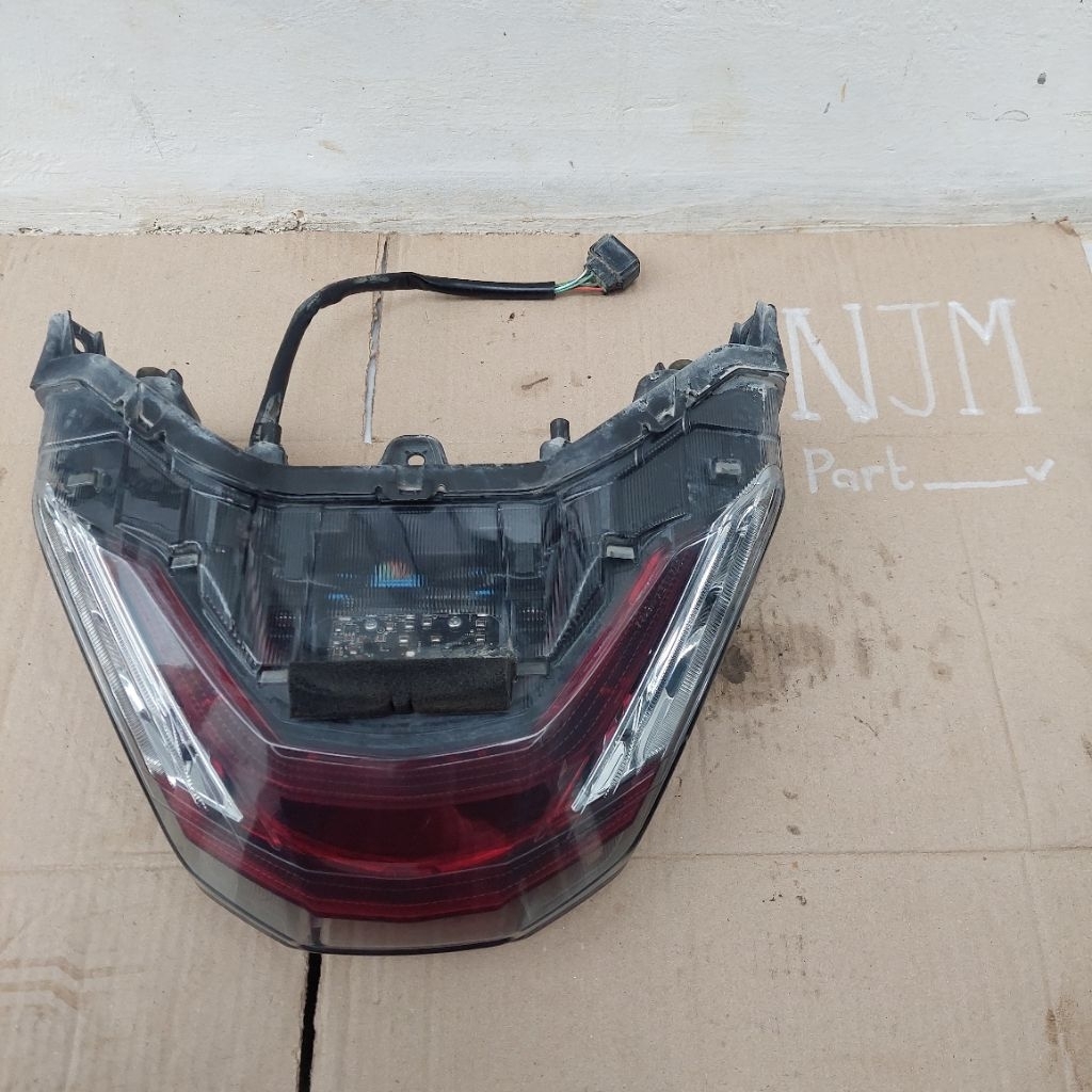 Stoplamp Lampu Belakang Honda PCX 160 Original