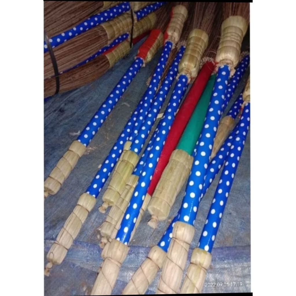 Sapu lidi gagang panjang /Sapu lidi halaman gagang /Sapu lidi taman /sapu lidi