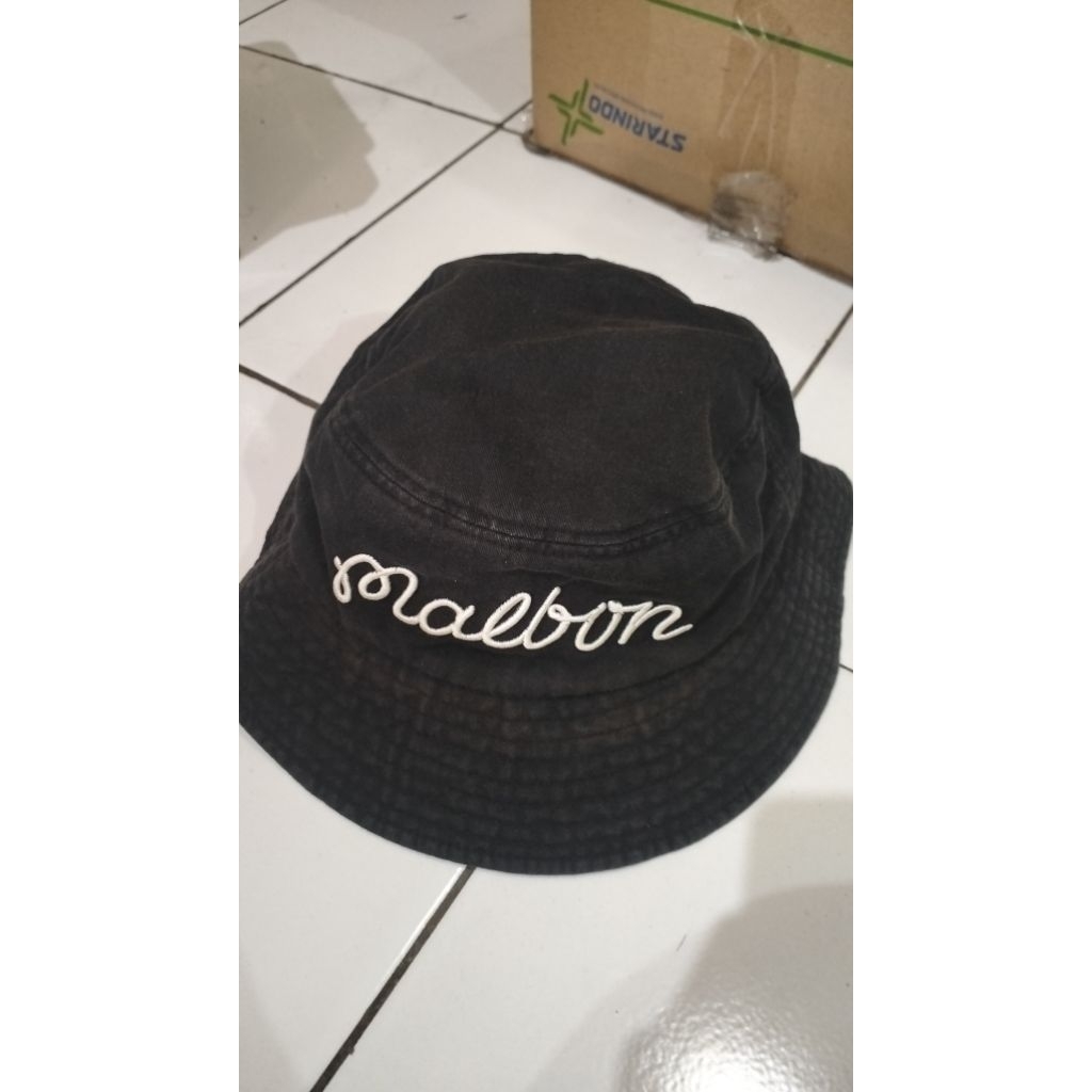 Malbon bucket