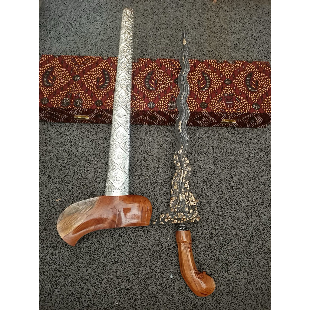 Keris Lawas Kuno