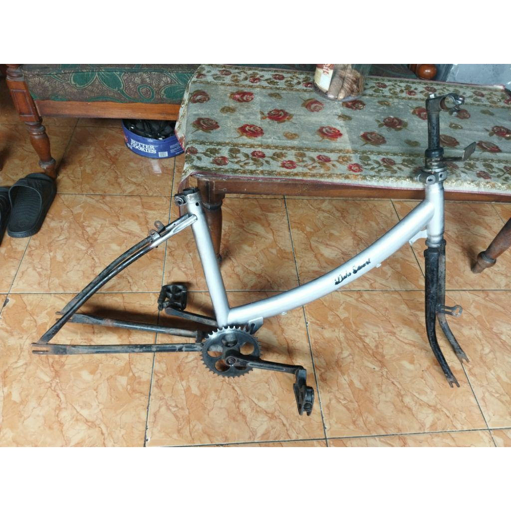 Frame rangka sepeda Minion Deki Japan uk 24"