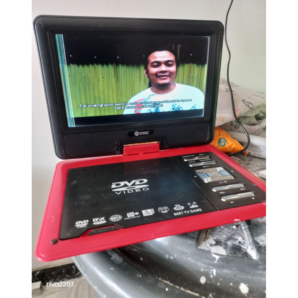 dvd player gmc - cd player - discman + adaptor