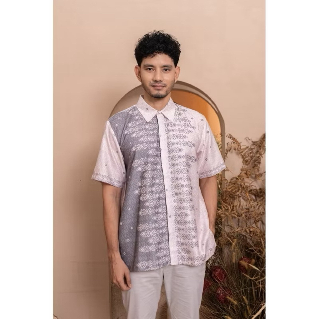 Seana Shirt Men Wearing Klamby