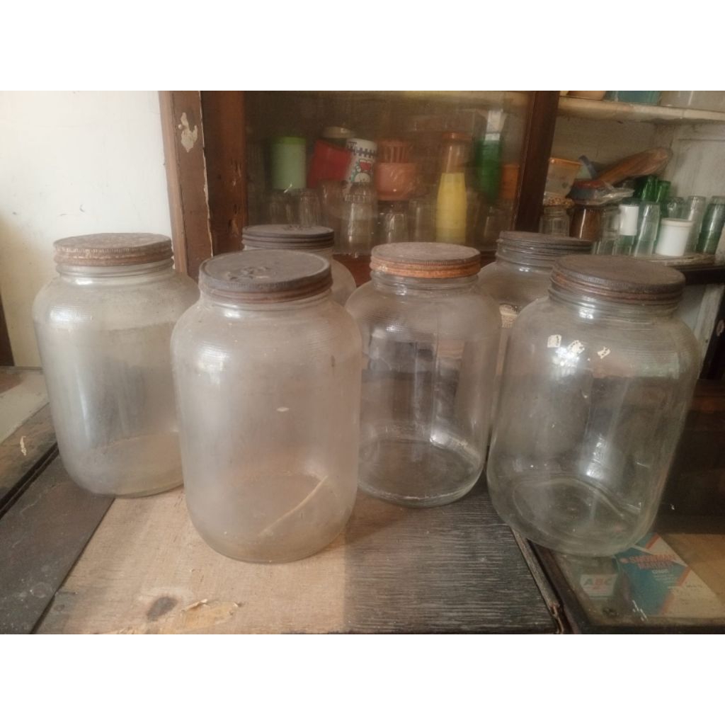 toples kaca antik