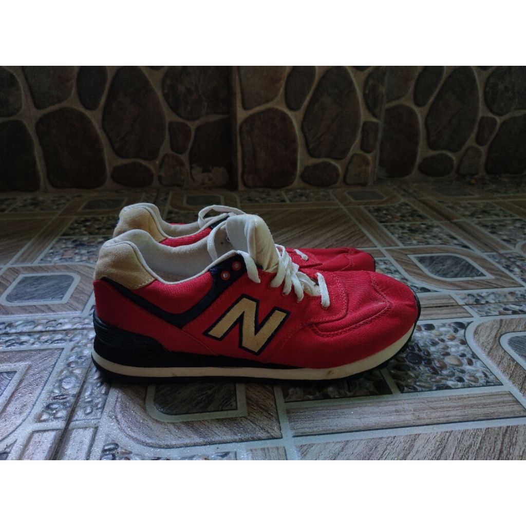 New Balance 574 Red