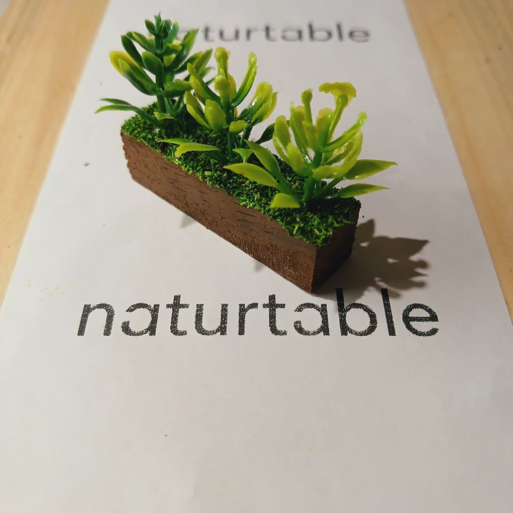 miniatur pot bunga