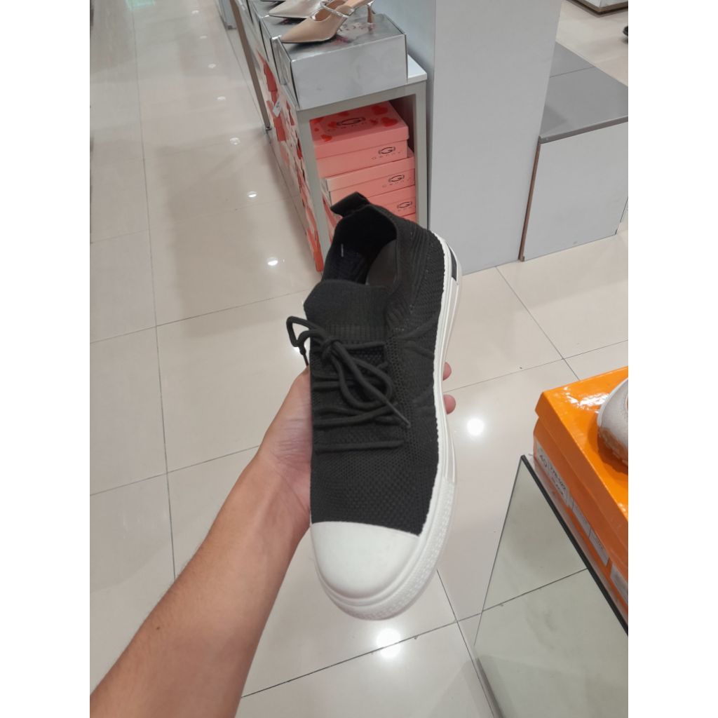 SEPATU WANITA SLIP ON GENNY OR1GINAL , TANPA TALI TERMURAH