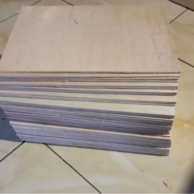 Triplek lembaran 3mm  15 x 20 cm