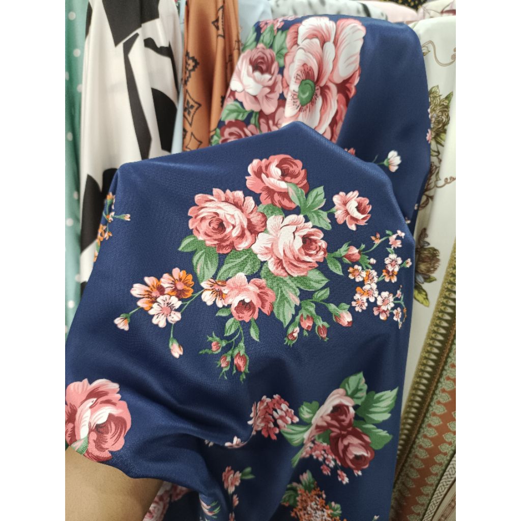 Kain Satin Silk Super Lembut Premium - Silk Motif Bunga Mawar - Satin silk Garment - elg | Harga 0,5