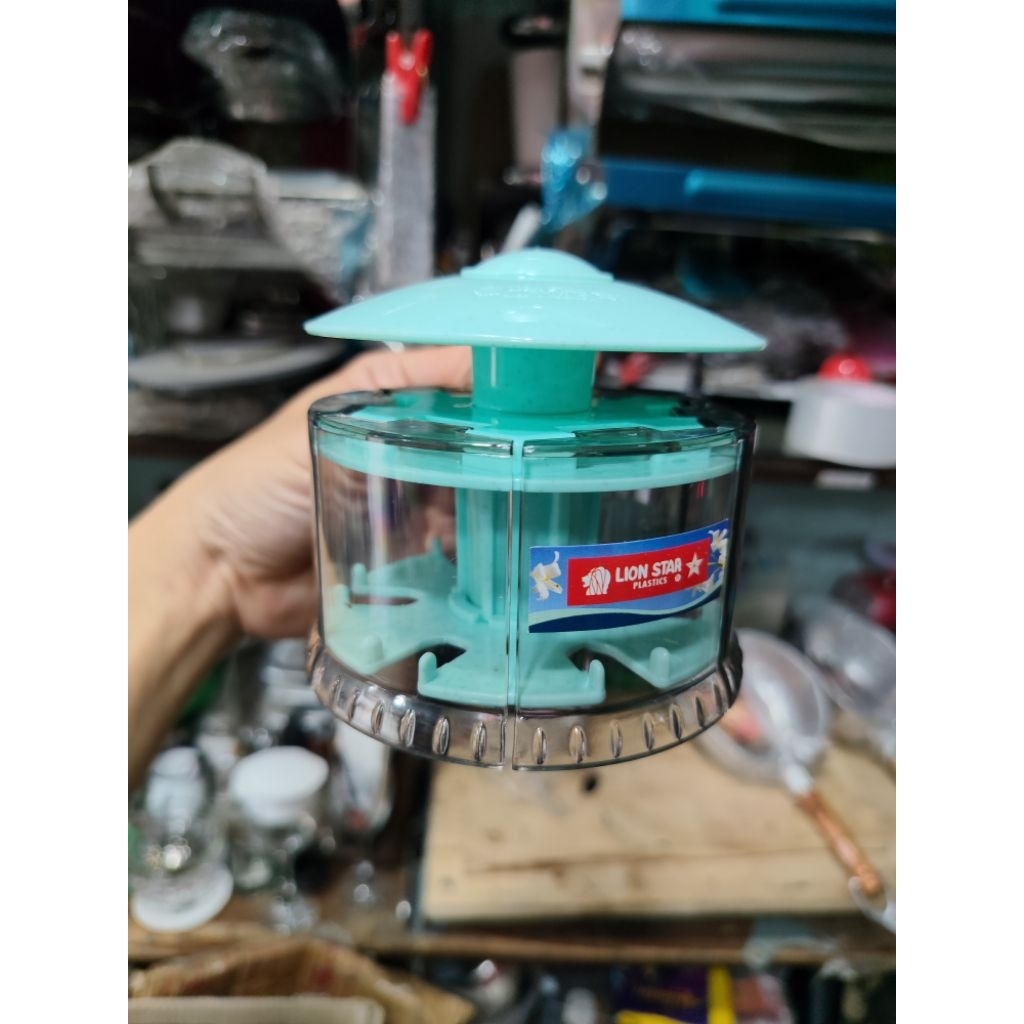 tempat sikat gigi lion star