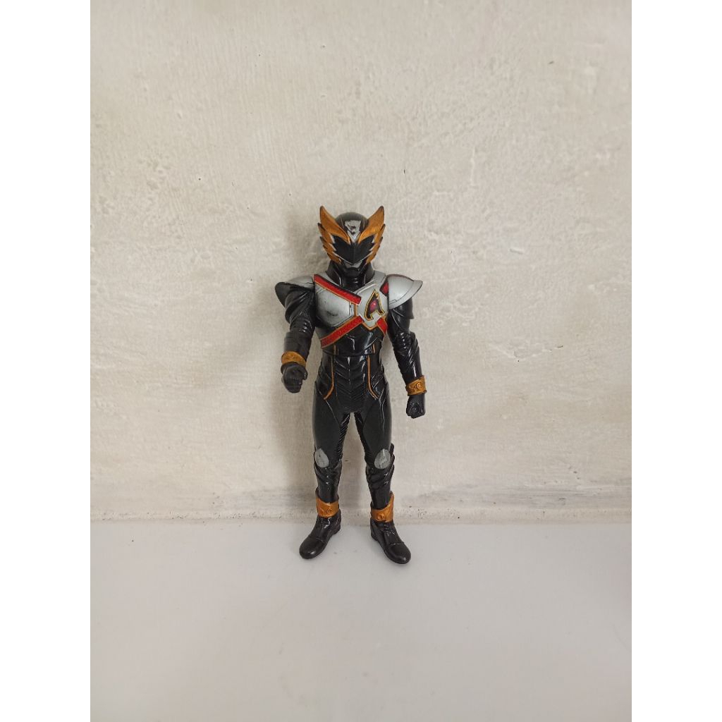 mainan figure satria Bima X Bandai