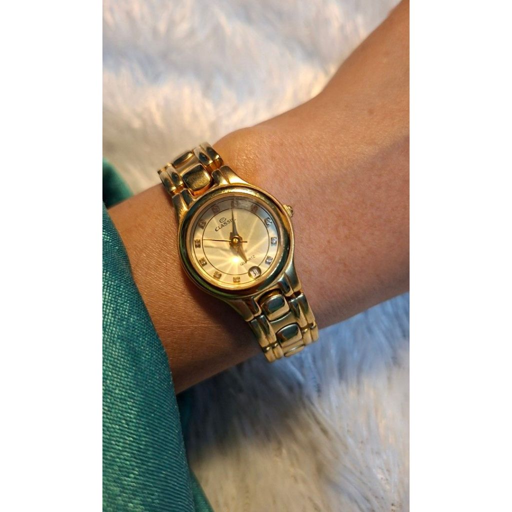 Jam Tangan Wanita Classic 23k Gold Plated Timeless Elegance on Your Wrist