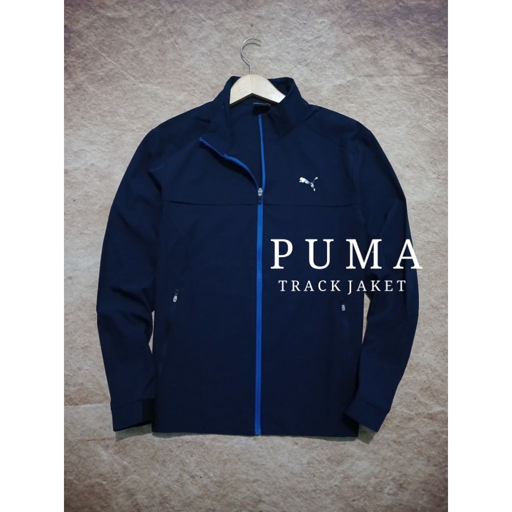 Jaket track keren PUMA softsheall bekas pakai