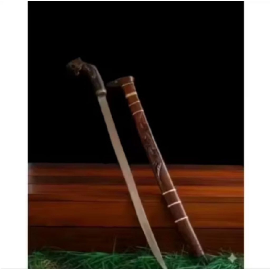 koleksi.golok.motif.macan.panjang