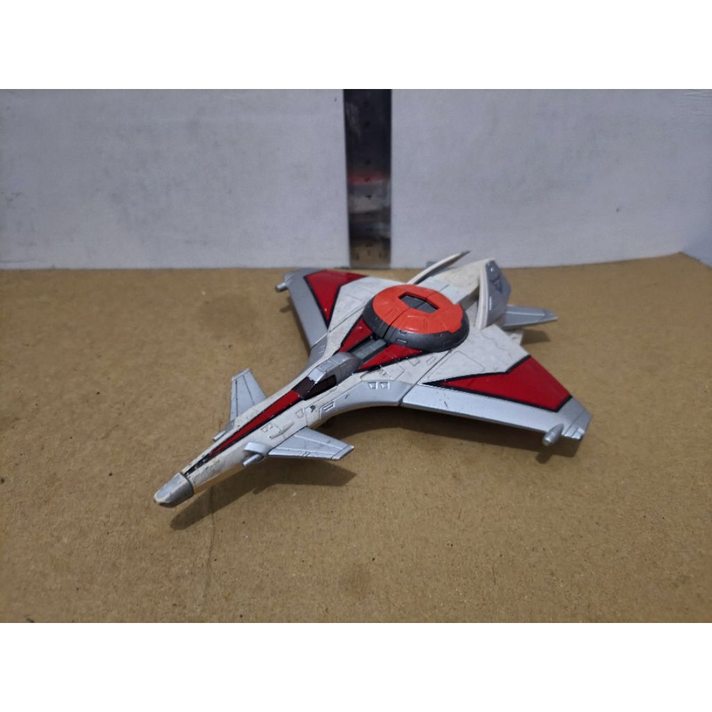 Pesawat Ultraman Cosmos Tecch Thunder 1 Ori Bandai