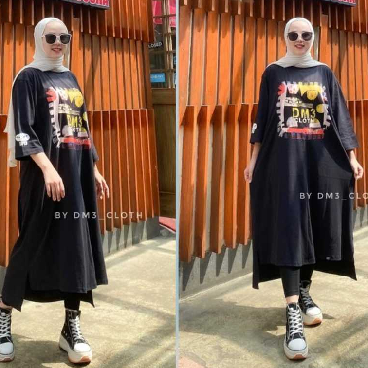 Tunik Kaos Oversize Hitam Motif DM3 Cloth Lengan 3/4 Kasual Modern