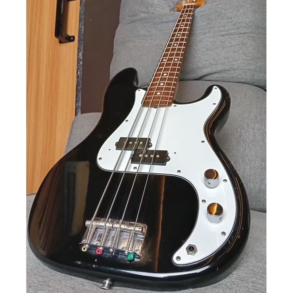 Fender Precision Bass MIJ 2006 – Classic P Bass Tone Harga 11 Juta Aja