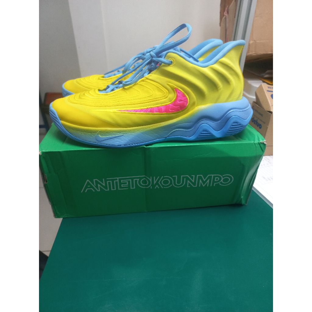 Sepatu basket second Giannis Immortality 4 EP size 43(27,5 cm)