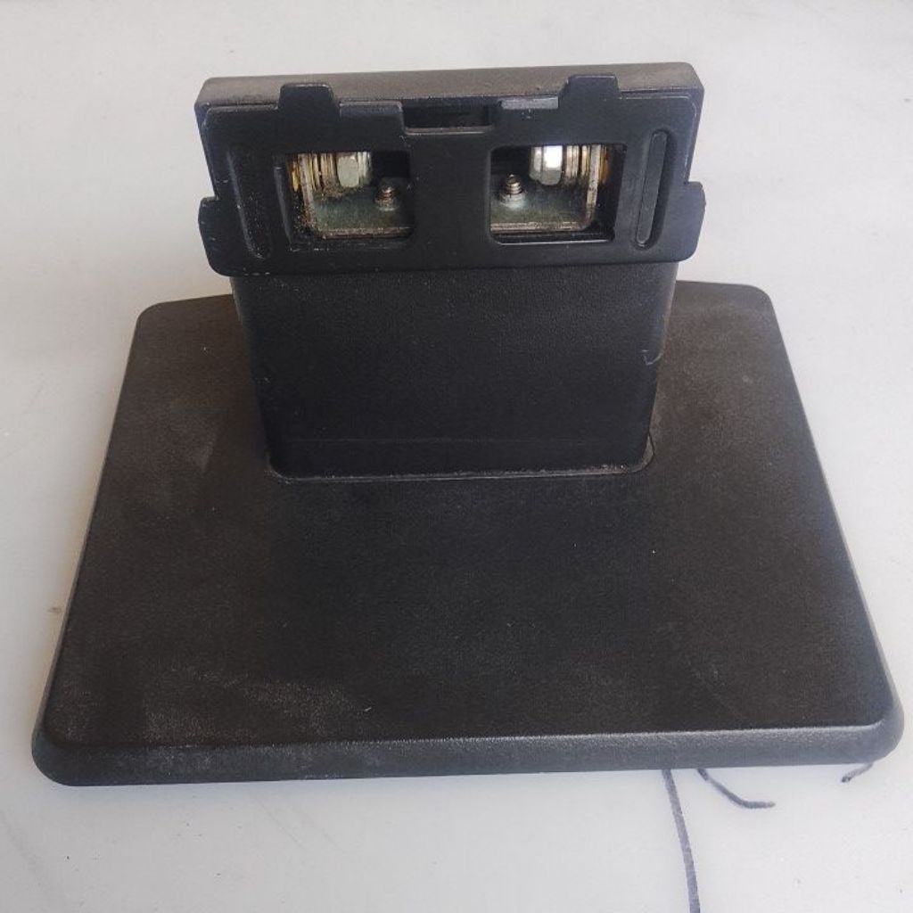 kaki/stand monitor Hp LV2011