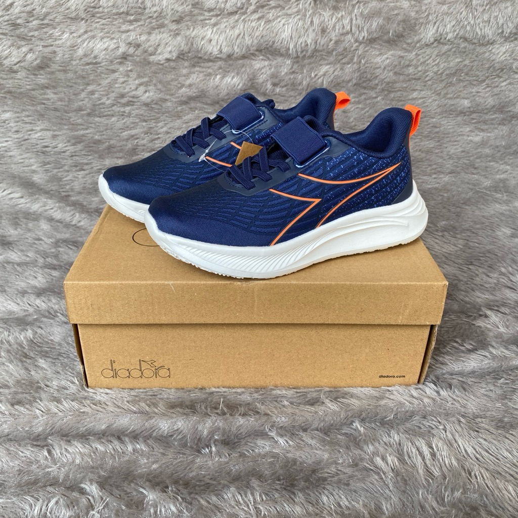 Sepatu Anak Laki-laki DIADORA Naka Jr size 34