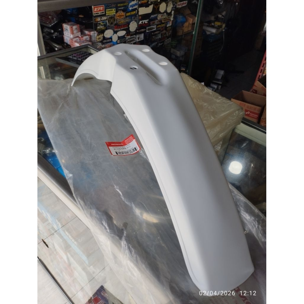 FRONT FENDER SLEBOR DEPAN HONDA WIN SEMI TRIAL TRIL  ORIGINAL BARU AHM PUTIH 61100 GF6 111