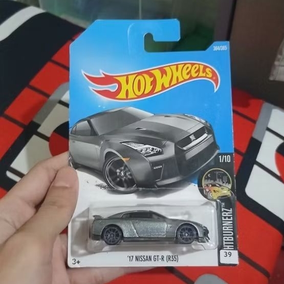 HOT WHEELS NISSAN GTR