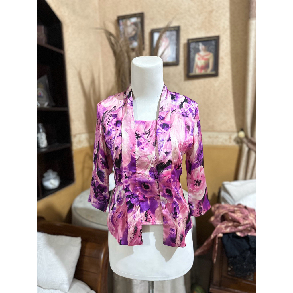 kebaya kutu baru corak bunga